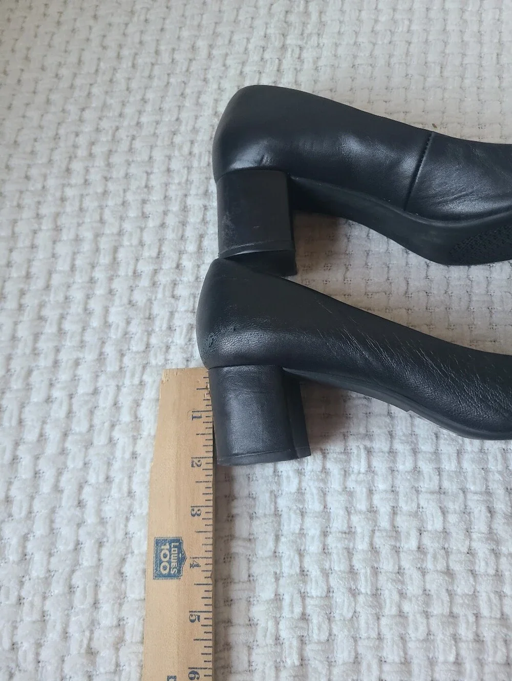 Tory Burch Black Leather Block Heel Pumps with Gold Logo Medallion Size 9.5